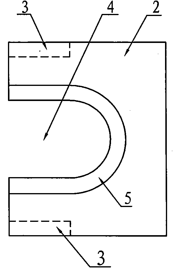 Operating towel with size-adjustable operating hole