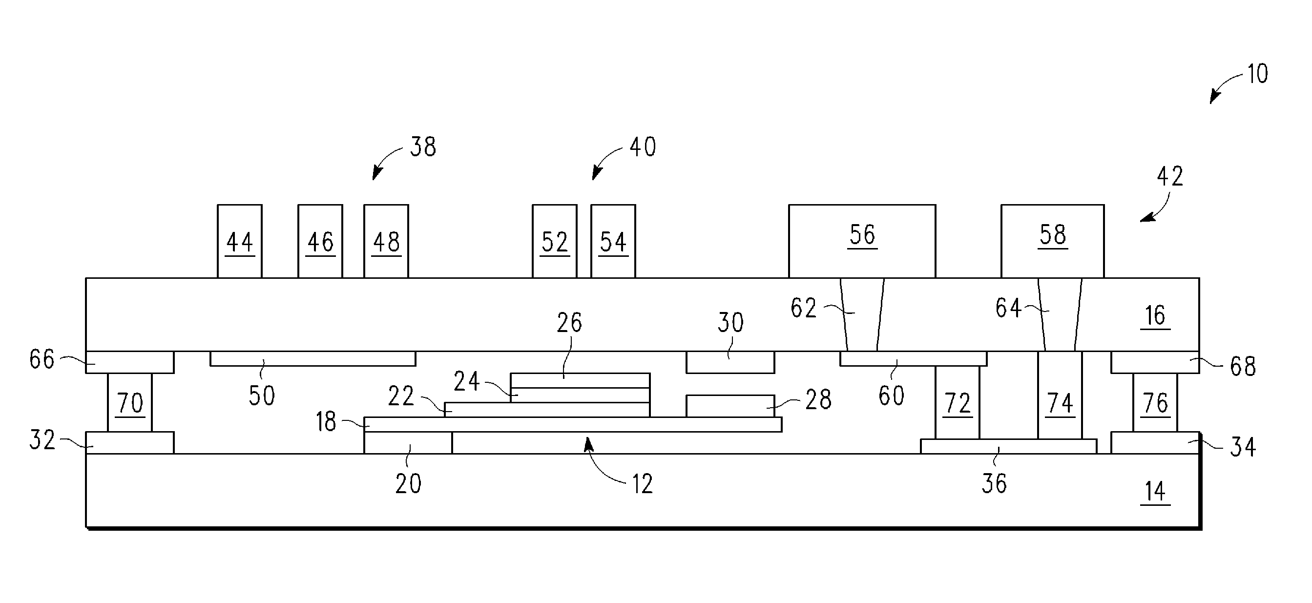 Self-poling piezoelectric MEMS device