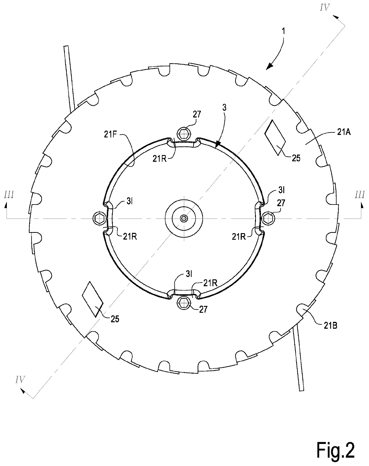 Line-type grass cutting head with cutting blade