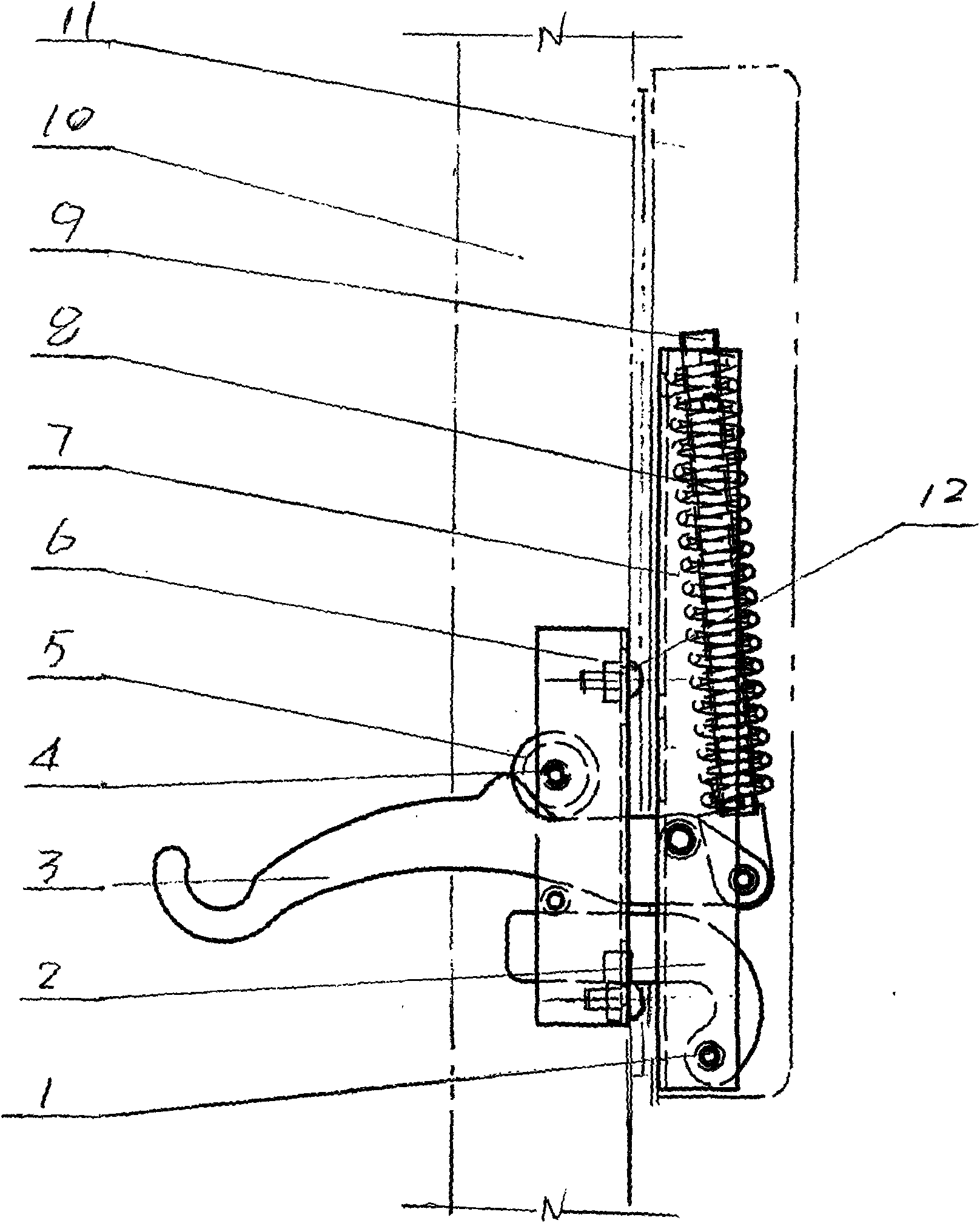 Tension hinge structure of steamer overhead door