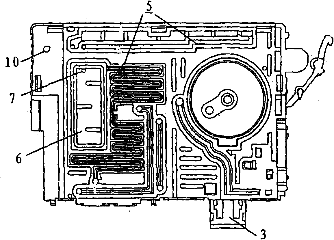 Method for recycling ink box with differential pressure valve and recycled ink box