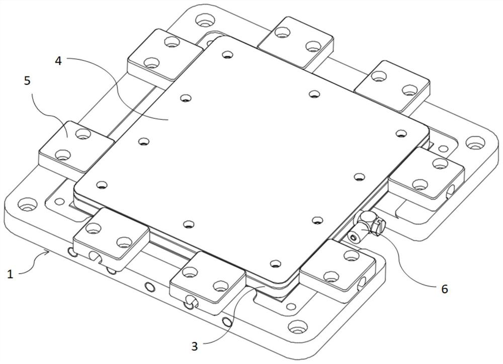 Leveling method and device for flexible material