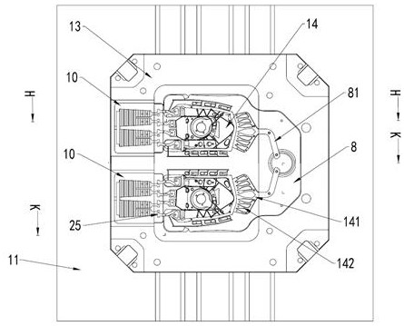 Die-casting die for manufacturing damping tower and vacuum die-casting method of damping tower