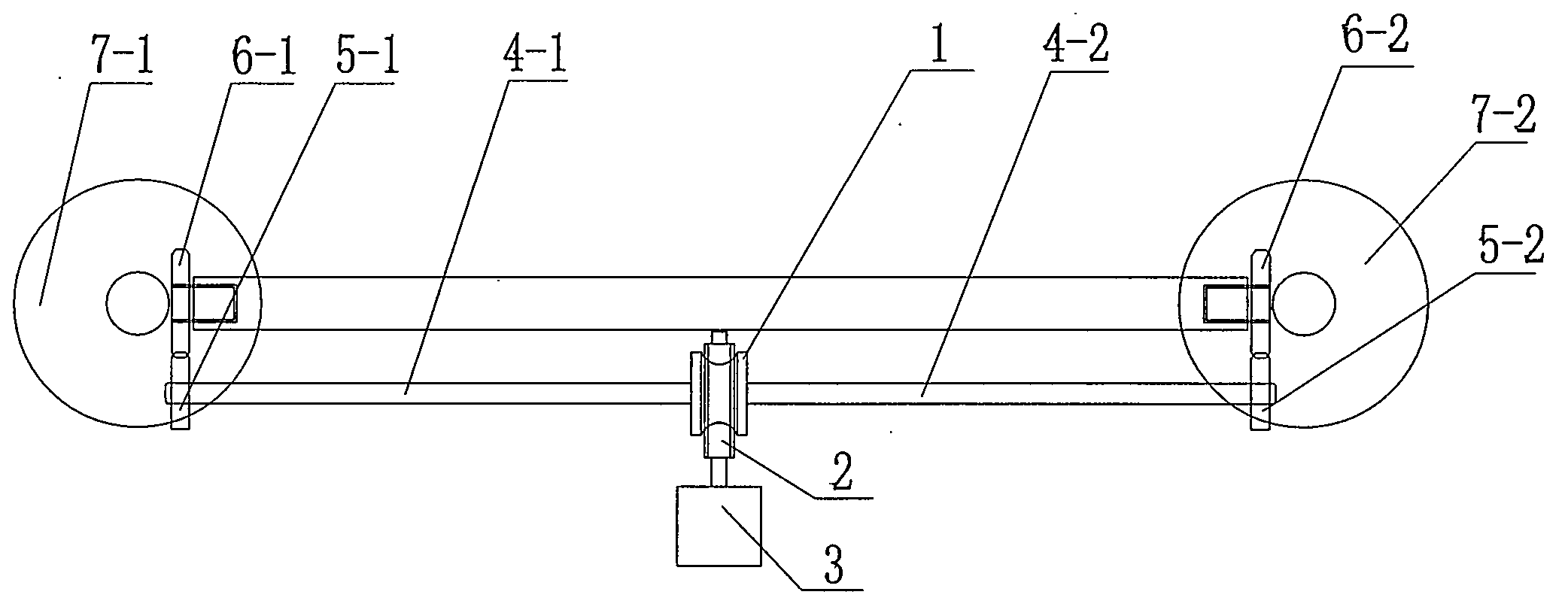 Synchronous rotating mechanism for left and right wings of transport helicopter