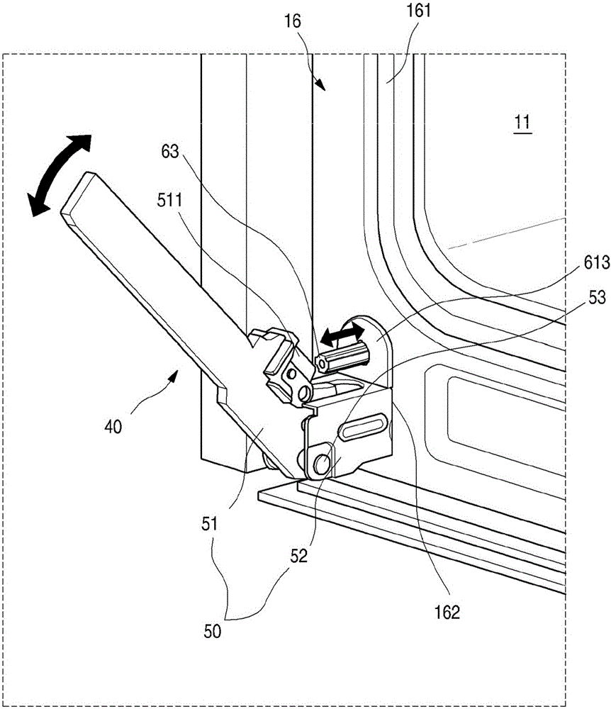 Hinge apparatus and oven with the same