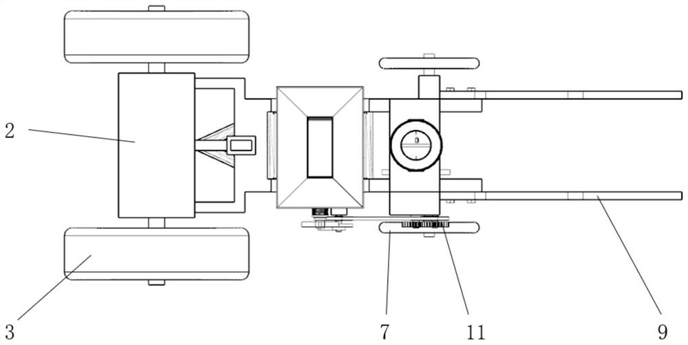 Fertilizer applicator with adjustable fertilizer application amount