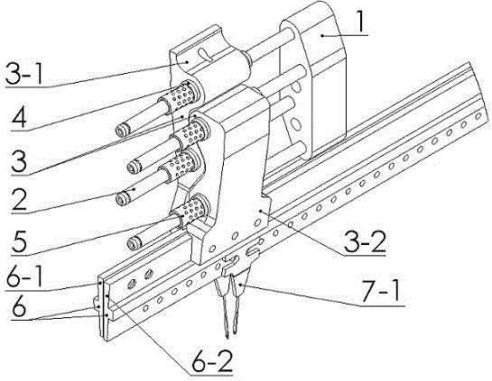 Warp knitting machine with novel yarn guiding device