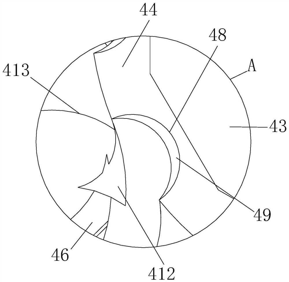 Pipe squeezing device for waste recycling