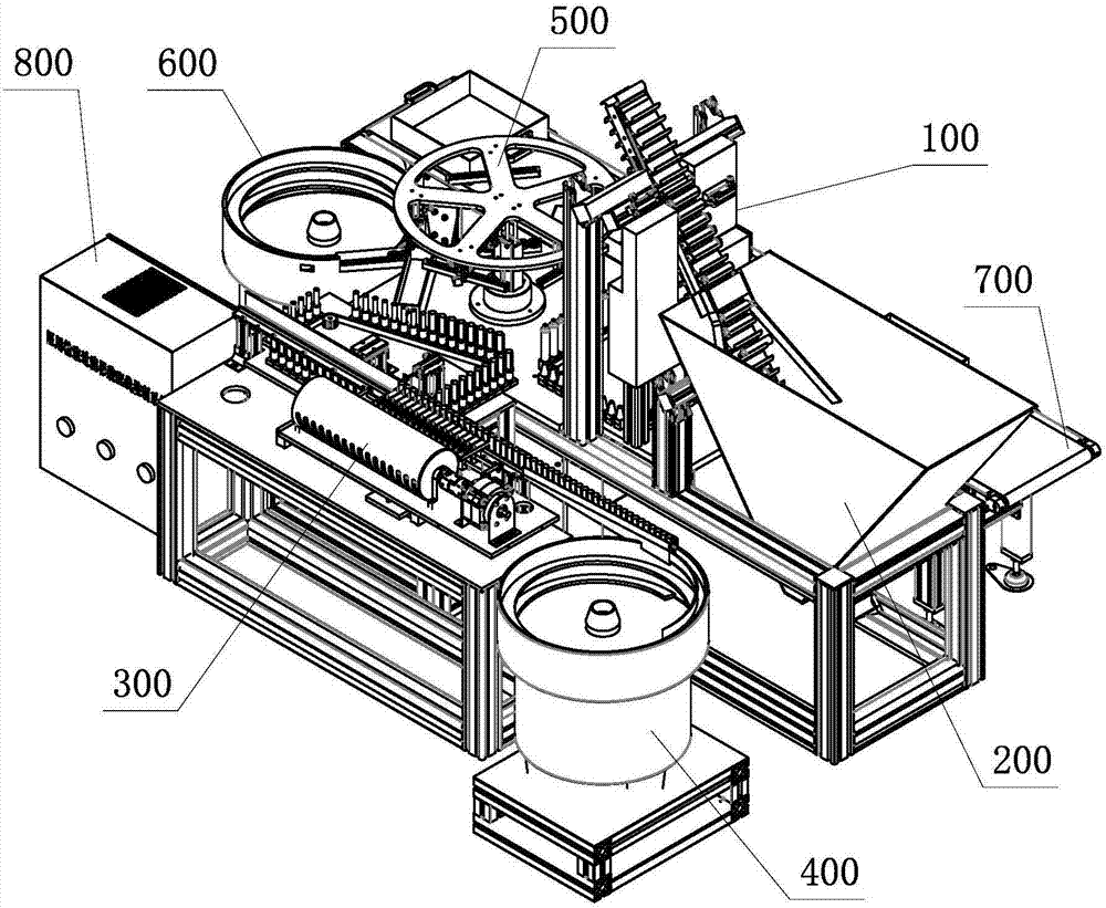 Automatic assembling device and method