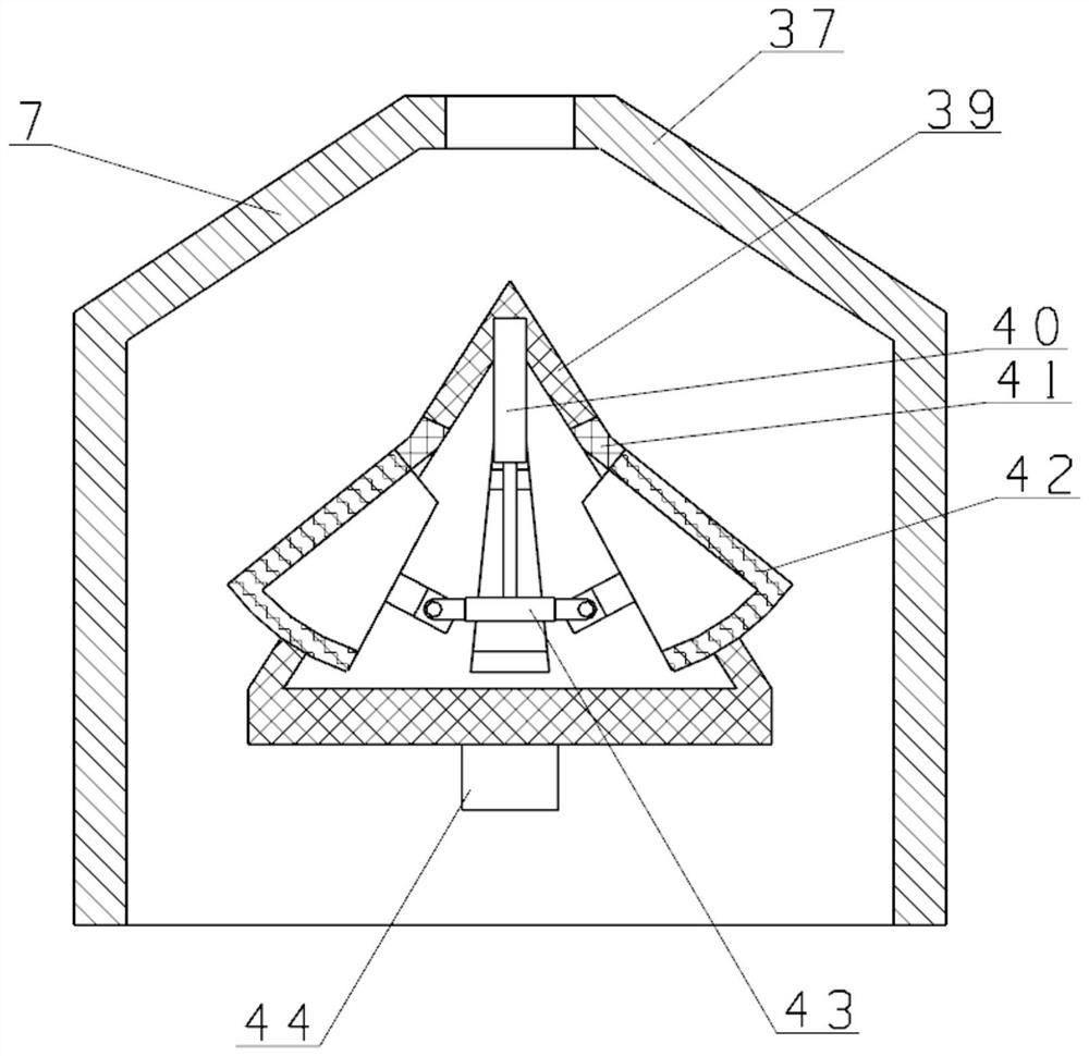 A compact pipe-making device for concrete