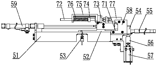 Material distributing mechanism of automatic cable tie tool