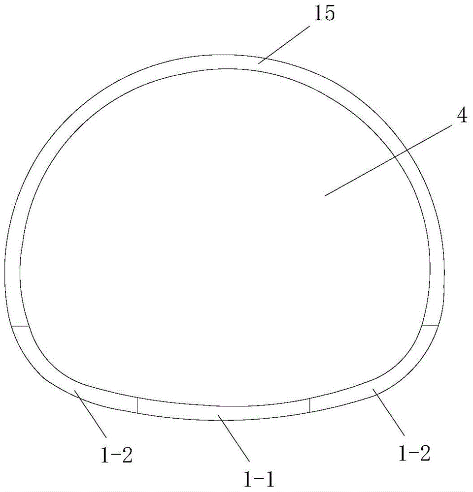 A tunnel inverted arch construction formwork and tunnel inverted arch construction technology