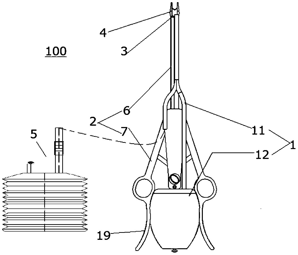 Rapid bleeding arresting device for field first aid and use method