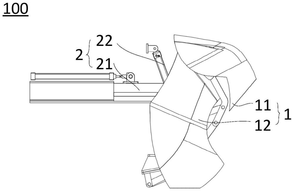 Front end opening and closing mechanism for railway vehicle