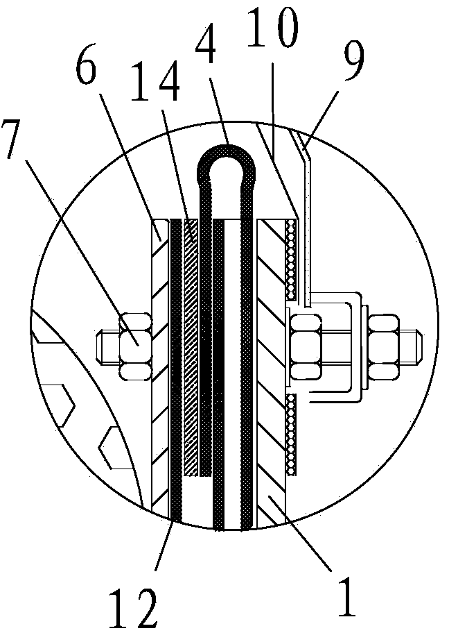 Sealing device between floating disc and tank wall of external floating roof tank and mounting method of sealing device