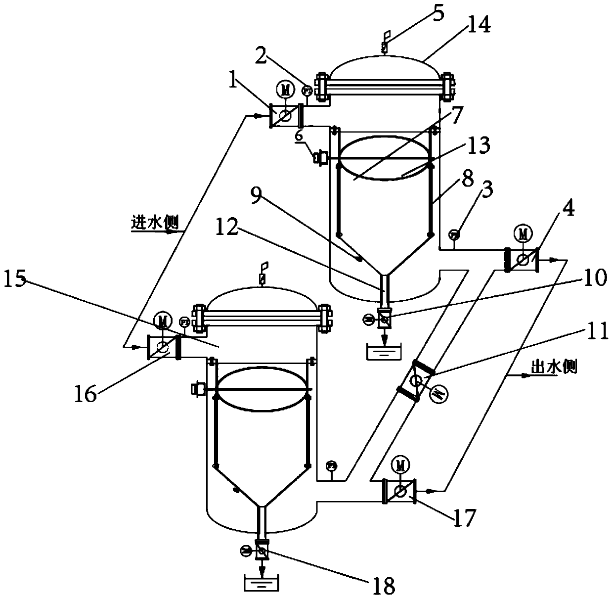 Low-temperature multi-effect seawater desalination device novel spray system