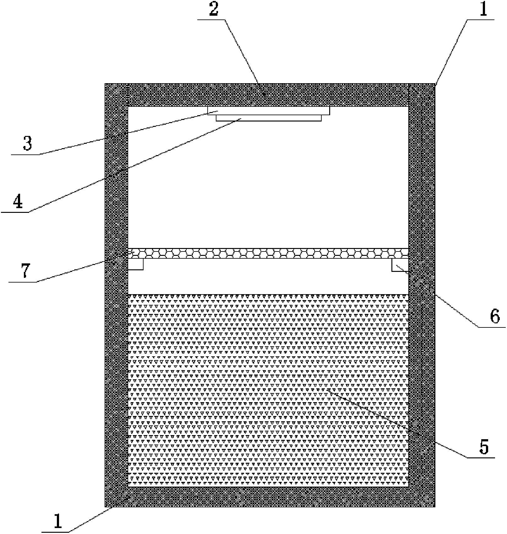 Graphite crucible for growing large-size silicon carbide single crystal by physical vapor deposition method and application thereof