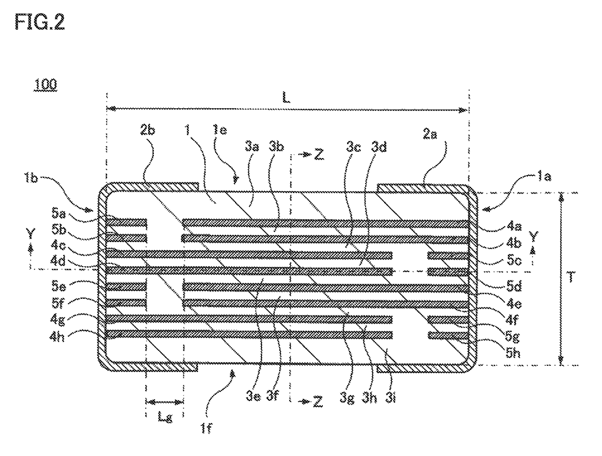 Multilayer ceramic capacitor, mounting structure of multilayer ceramic capacitor, and taped electronic component array