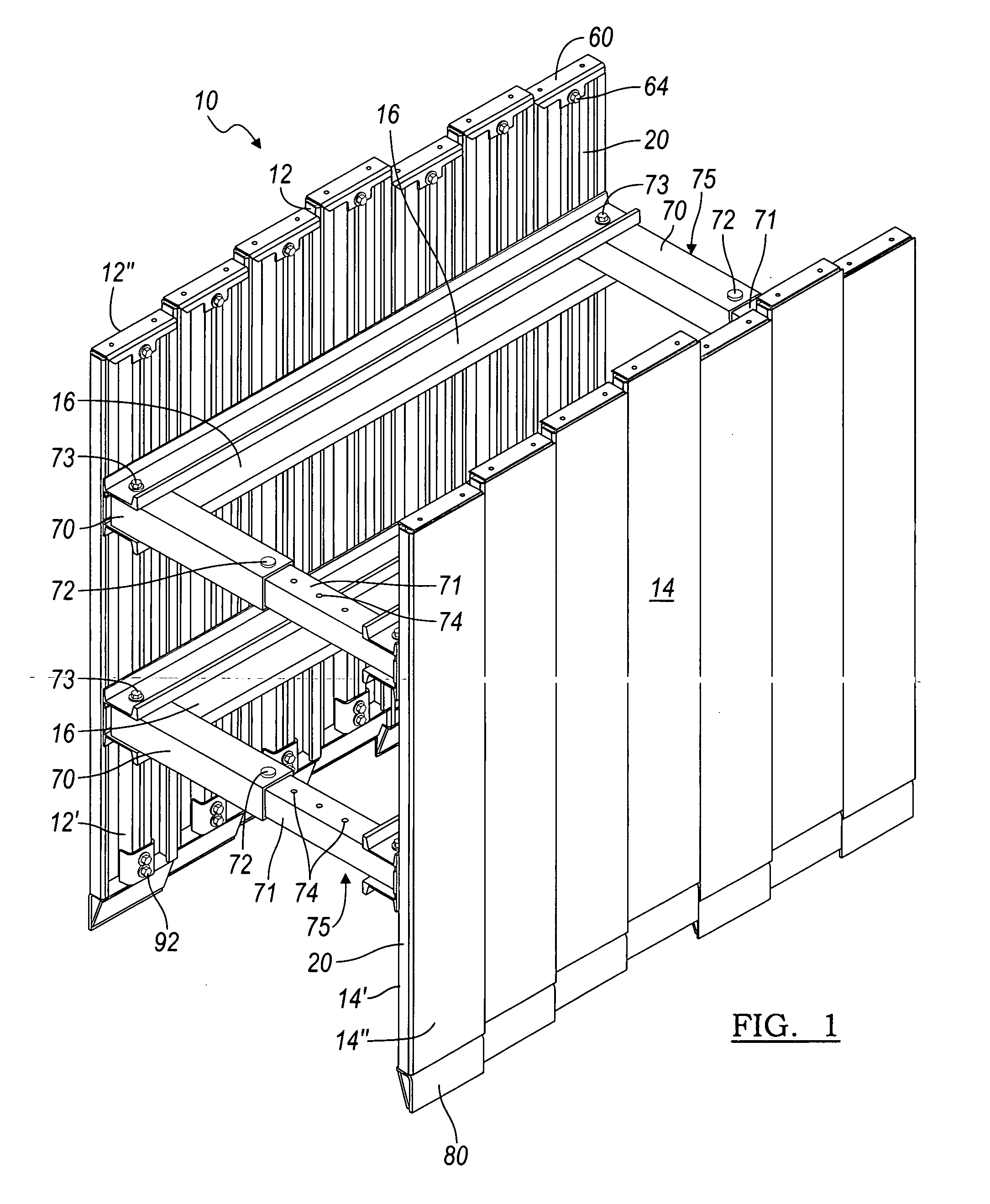 Trench shield with adjustable vertical panels