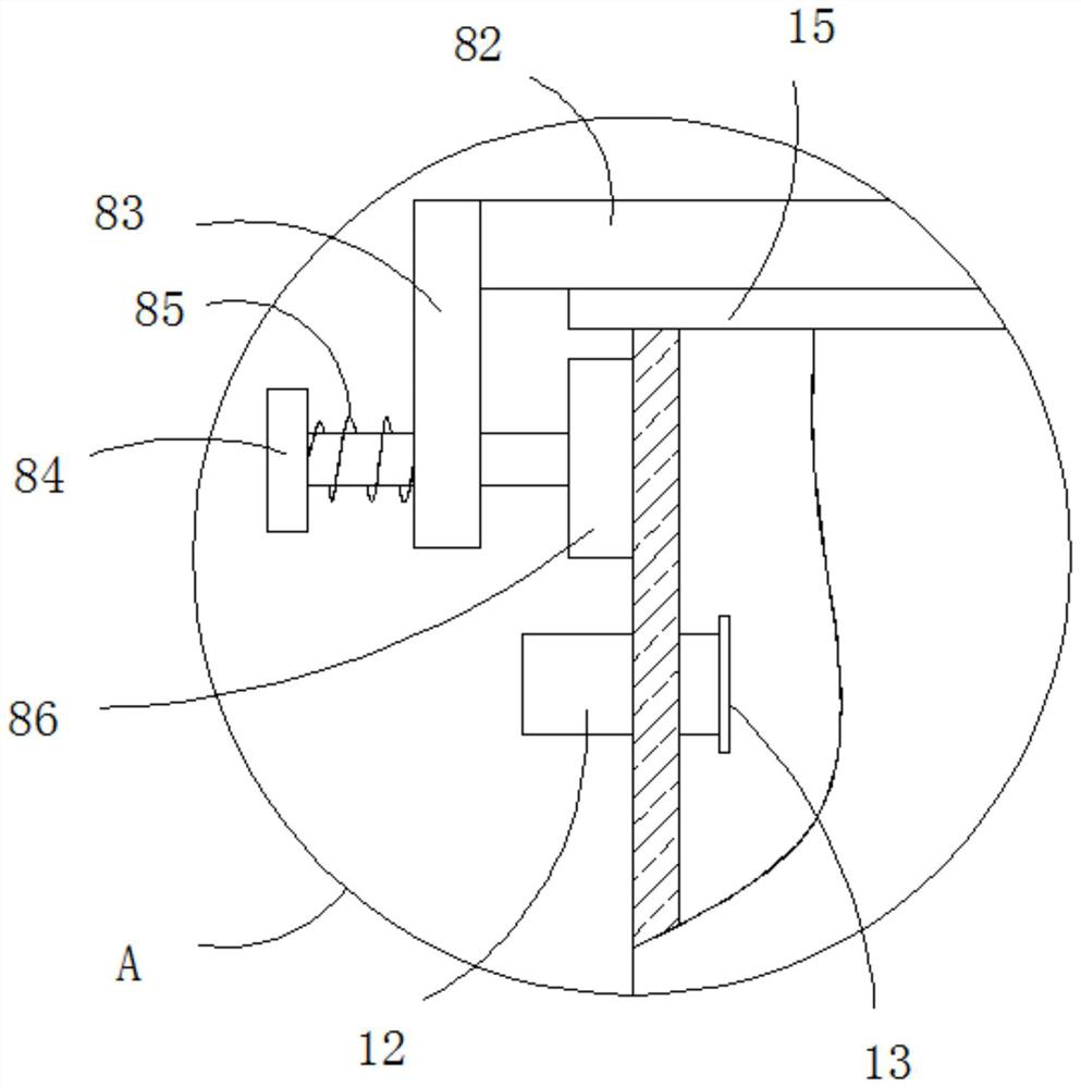 Grinding device capable of automatically returning materials