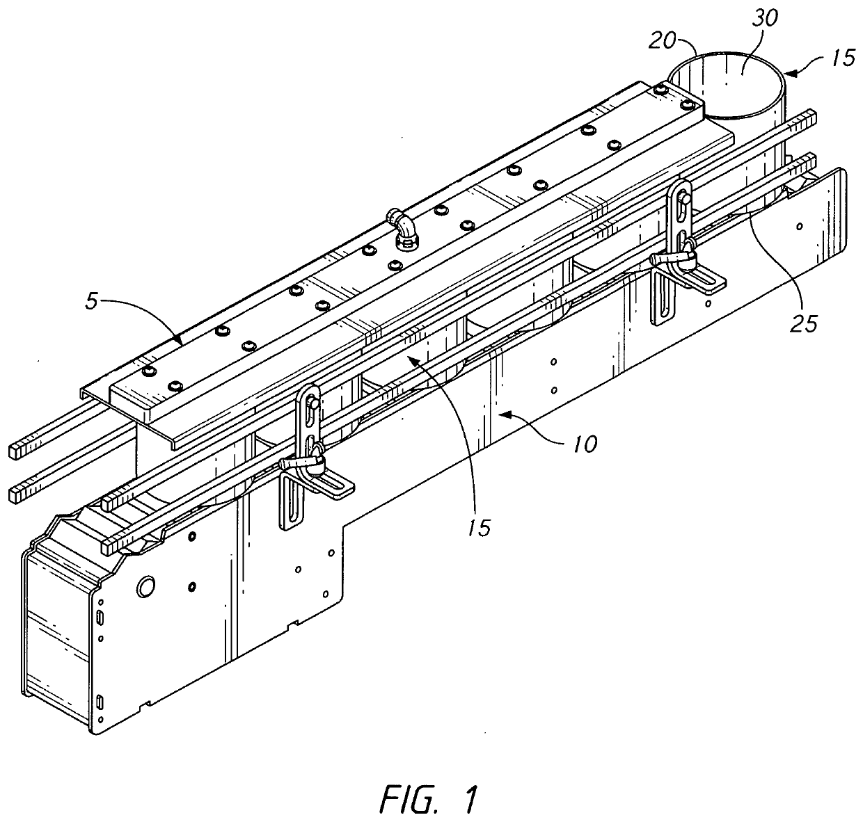 Apparatus and method for distributing a flushing gas