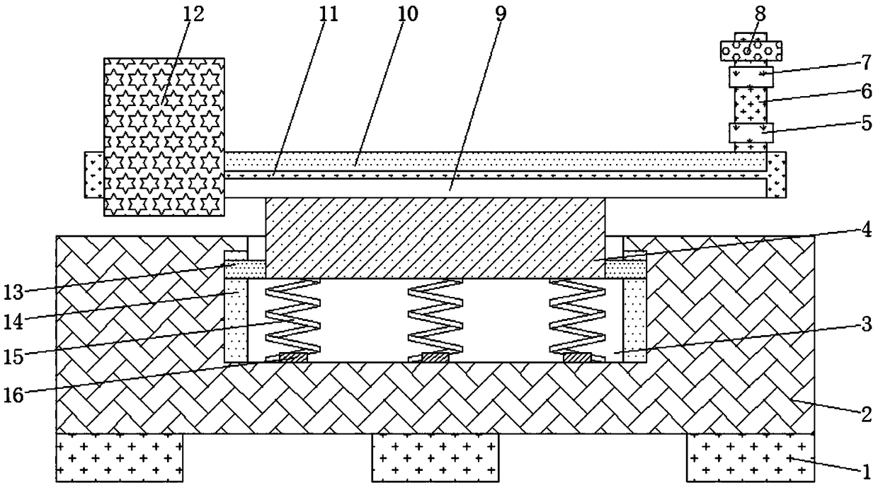 Leather hammer-out device for leather shoe processing