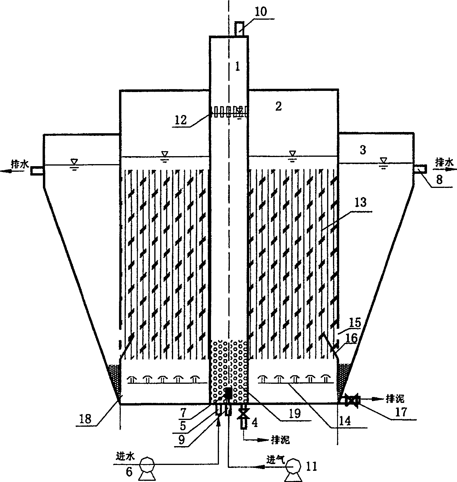 Composite bioreactor for treating high-concentration hardly-degradable waste water