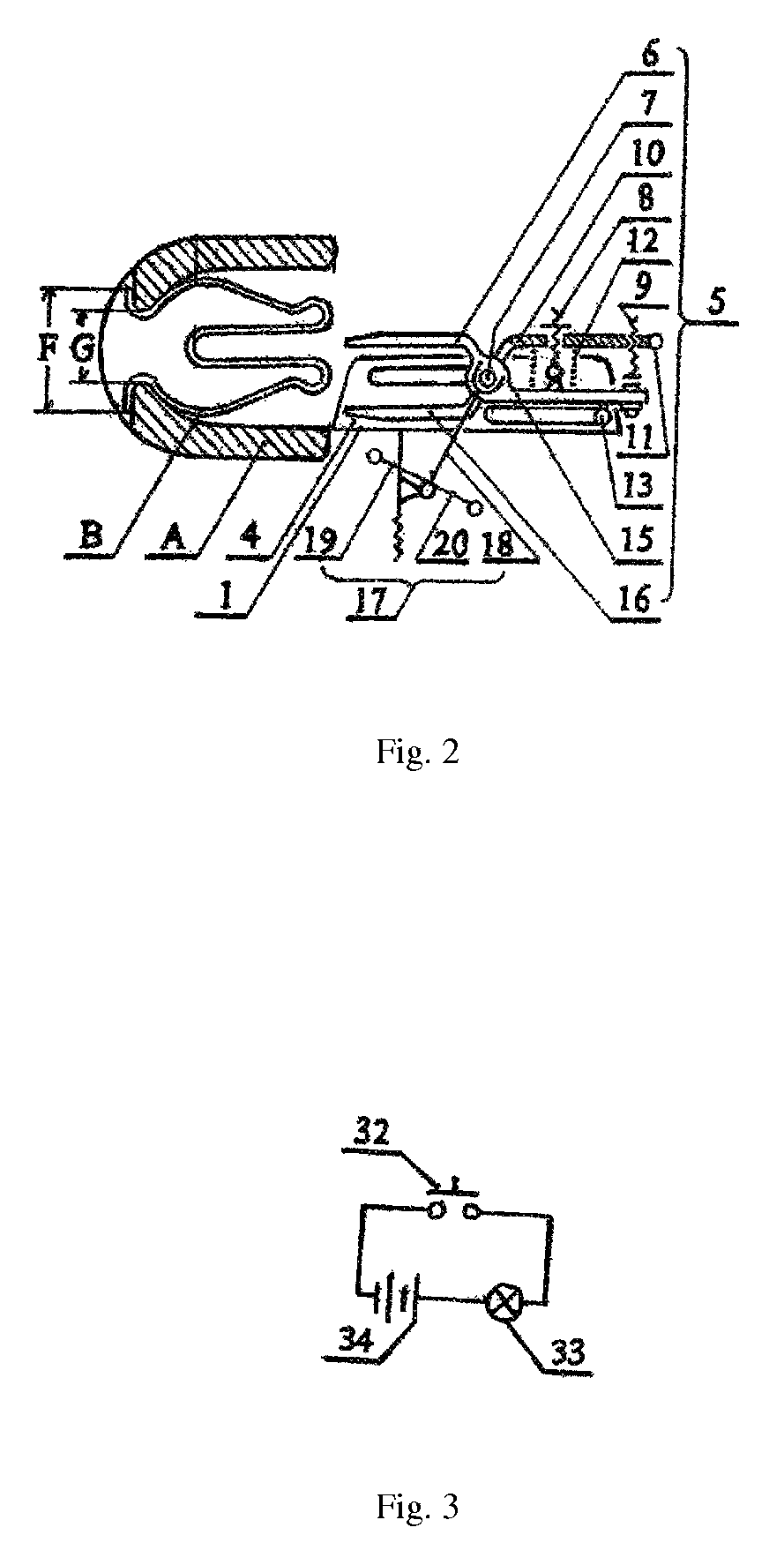 Live working robot for replacing insulator string