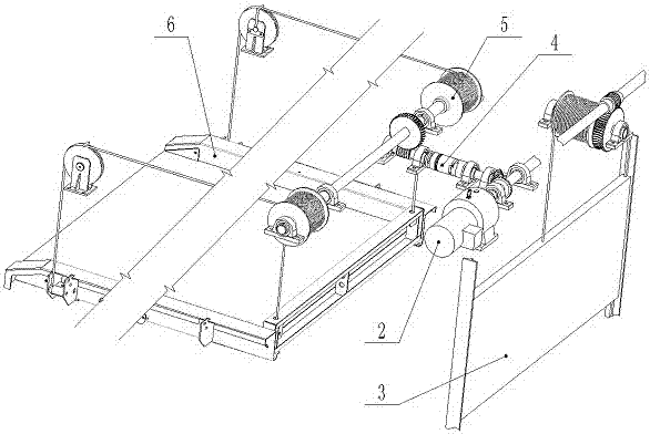 Lifting transmission device for lifting transversely-moving layer parking spaces of three-dimensional garage