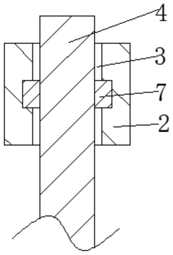 Aluminum foil roll fixing device for medicine packaging