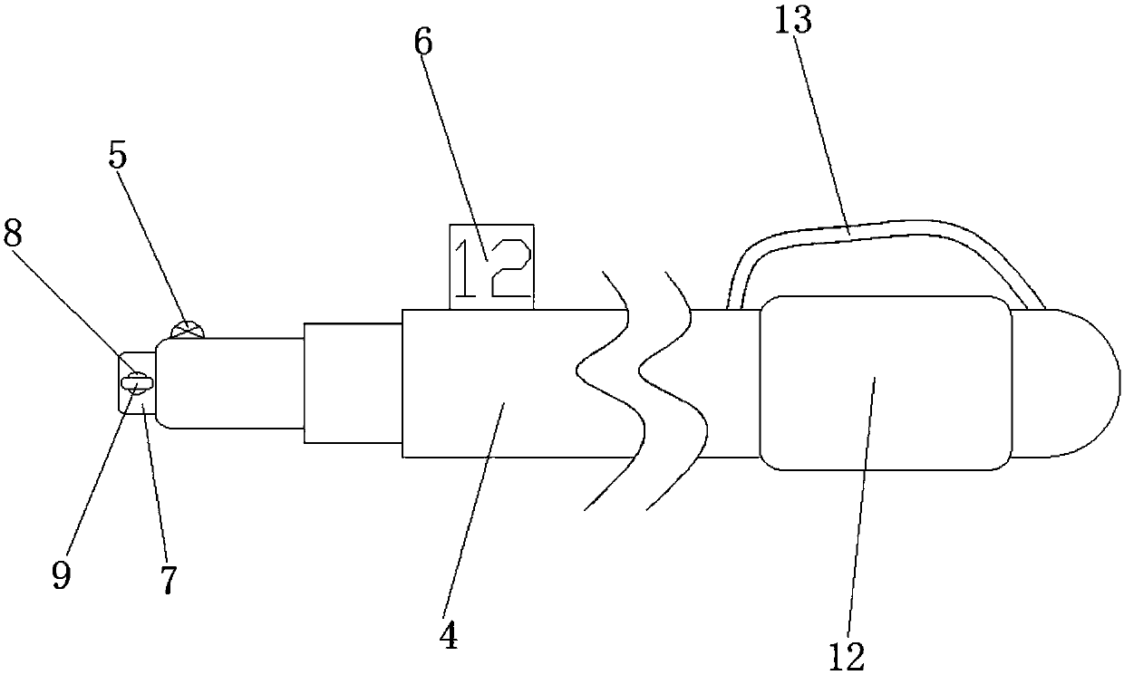 Hull attachment cleaning device