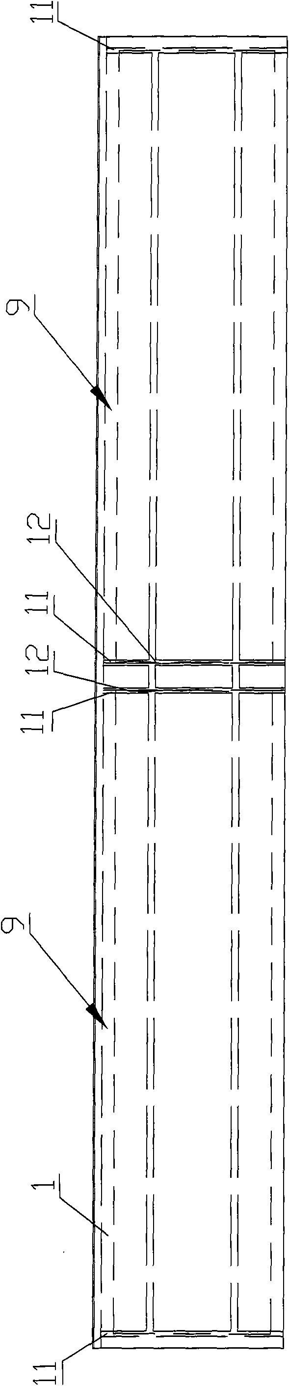 Self-heating floor and manufacturing method thereof