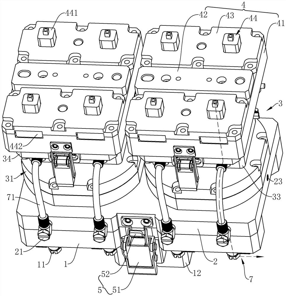 Multifunctional chip testing device