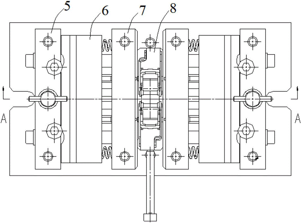 Jump catch clamp, integrated tool for jump catch riveting and flanging and machining method thereof