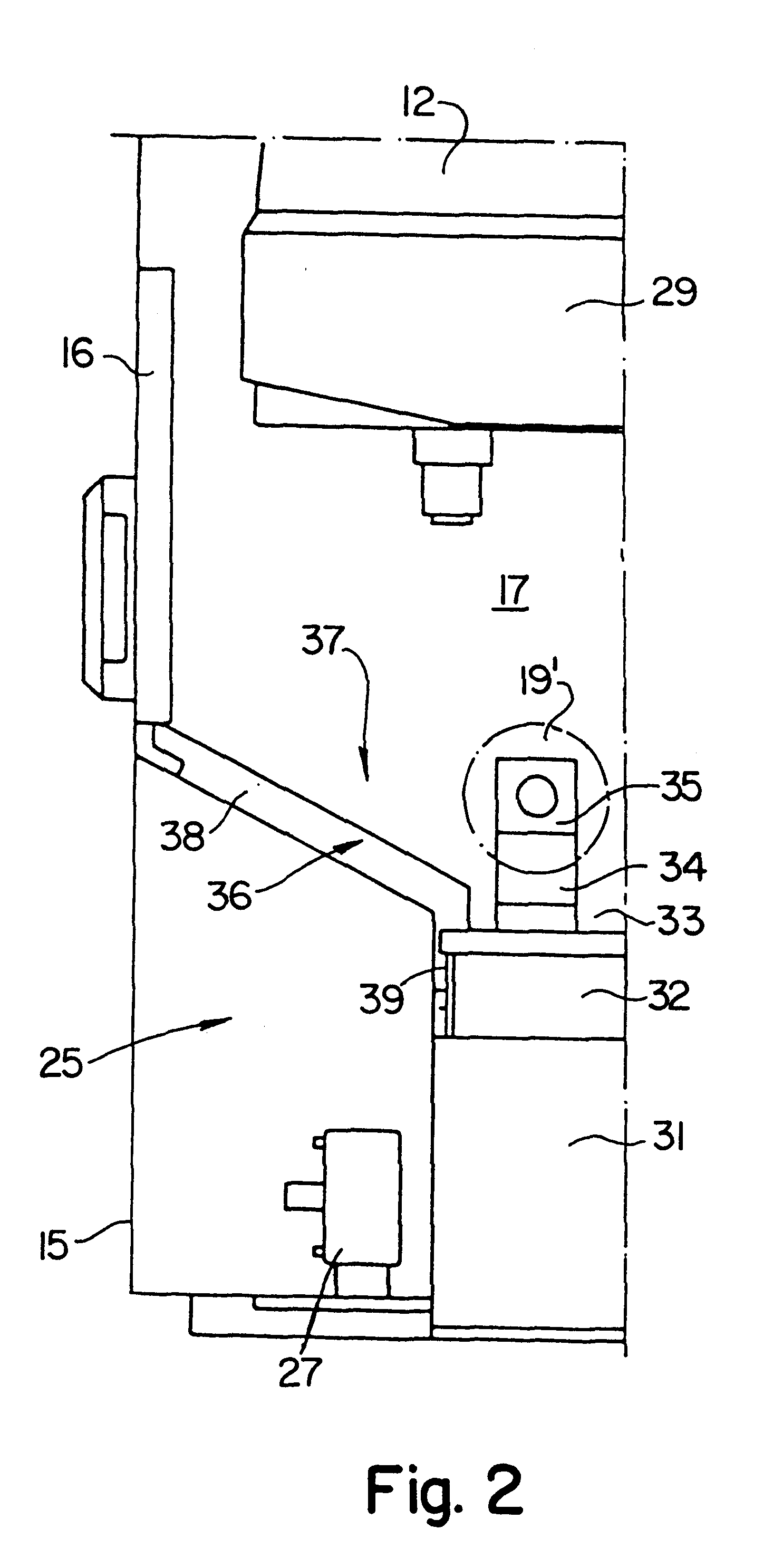 Machining center in which tool holders have a multiple coupling with a cover