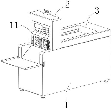 Frozen meat slicing machine capable of improving taste of frozen meat