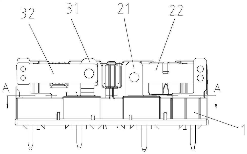 Relay and parameter correction method of relay