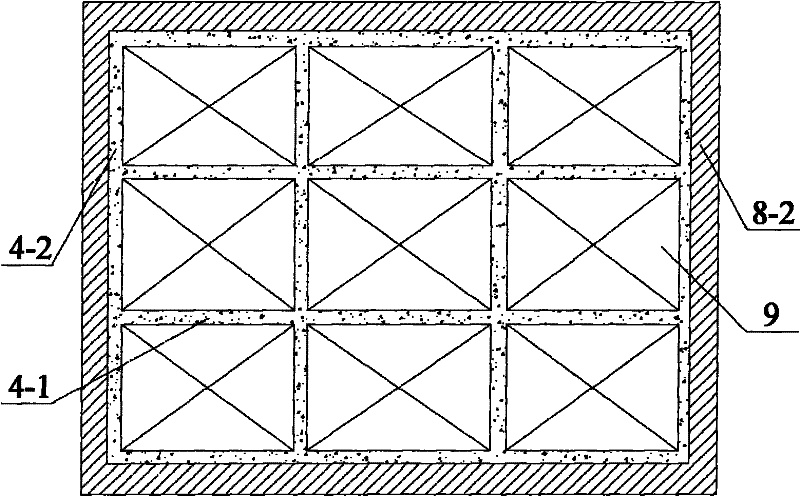 Cast-in-place process for ultra light foamed cement-based bearing heat insulation wallboard