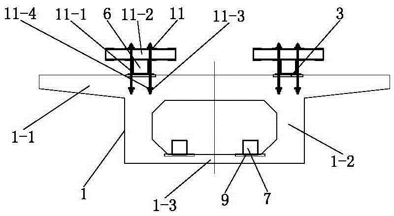 Longitudinal pushing structure of closure segment of continuous rigid frame bridge