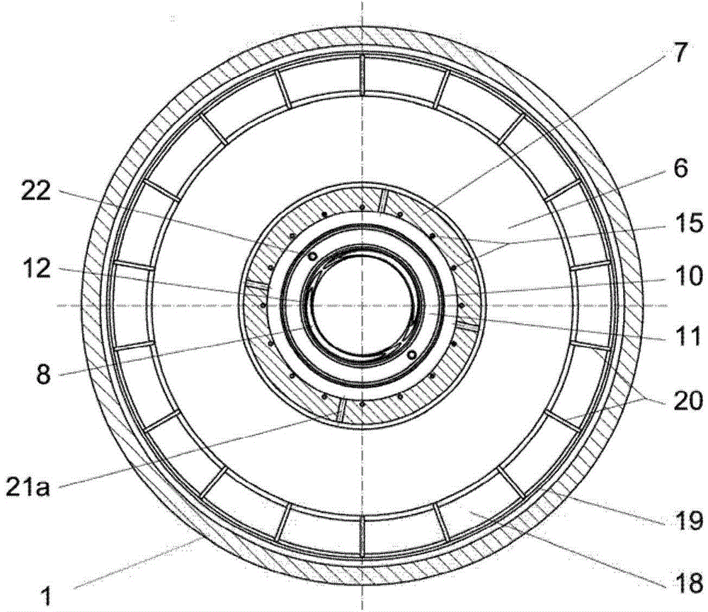 A reactor for being directed at carbon containing fuel carries out entrained flow gasifica tion