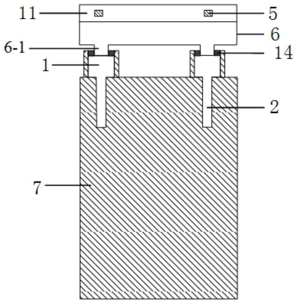 A device and construction method suitable for eliminating bridge head jumping