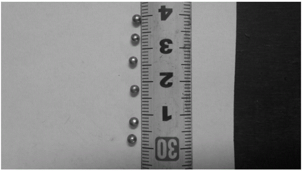 A method for preparing brittle metal microspheres based on a metal microsphere forming device