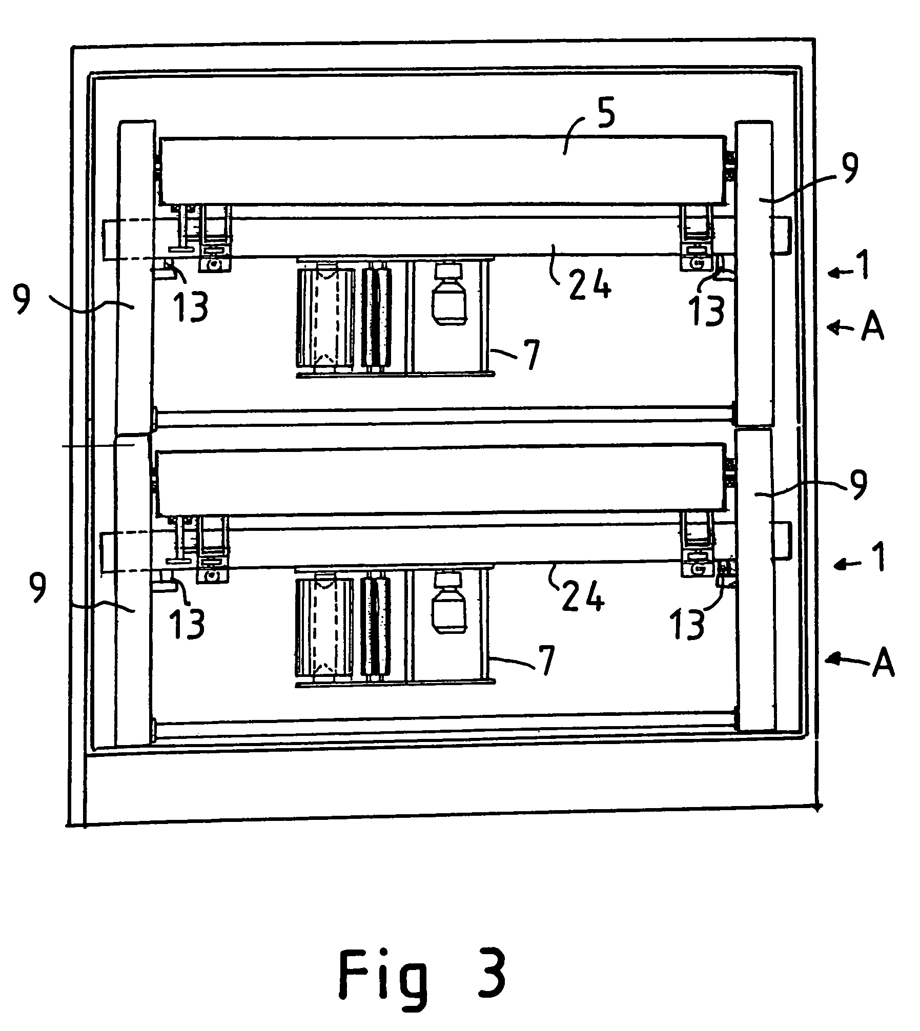 Wrapping machine and top foil wrapping machine