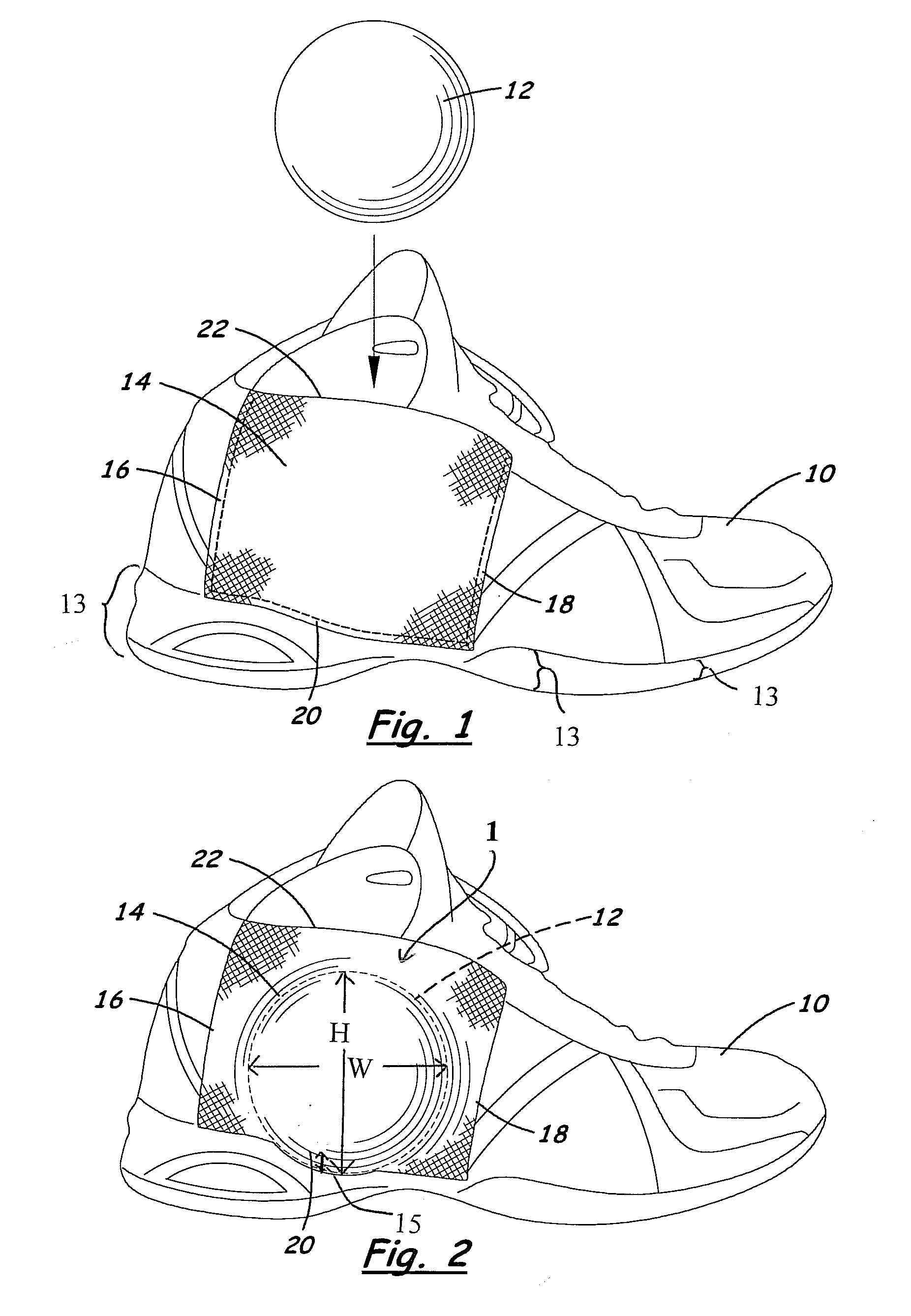 Shoe with system for preventing or limiting ankle sprains