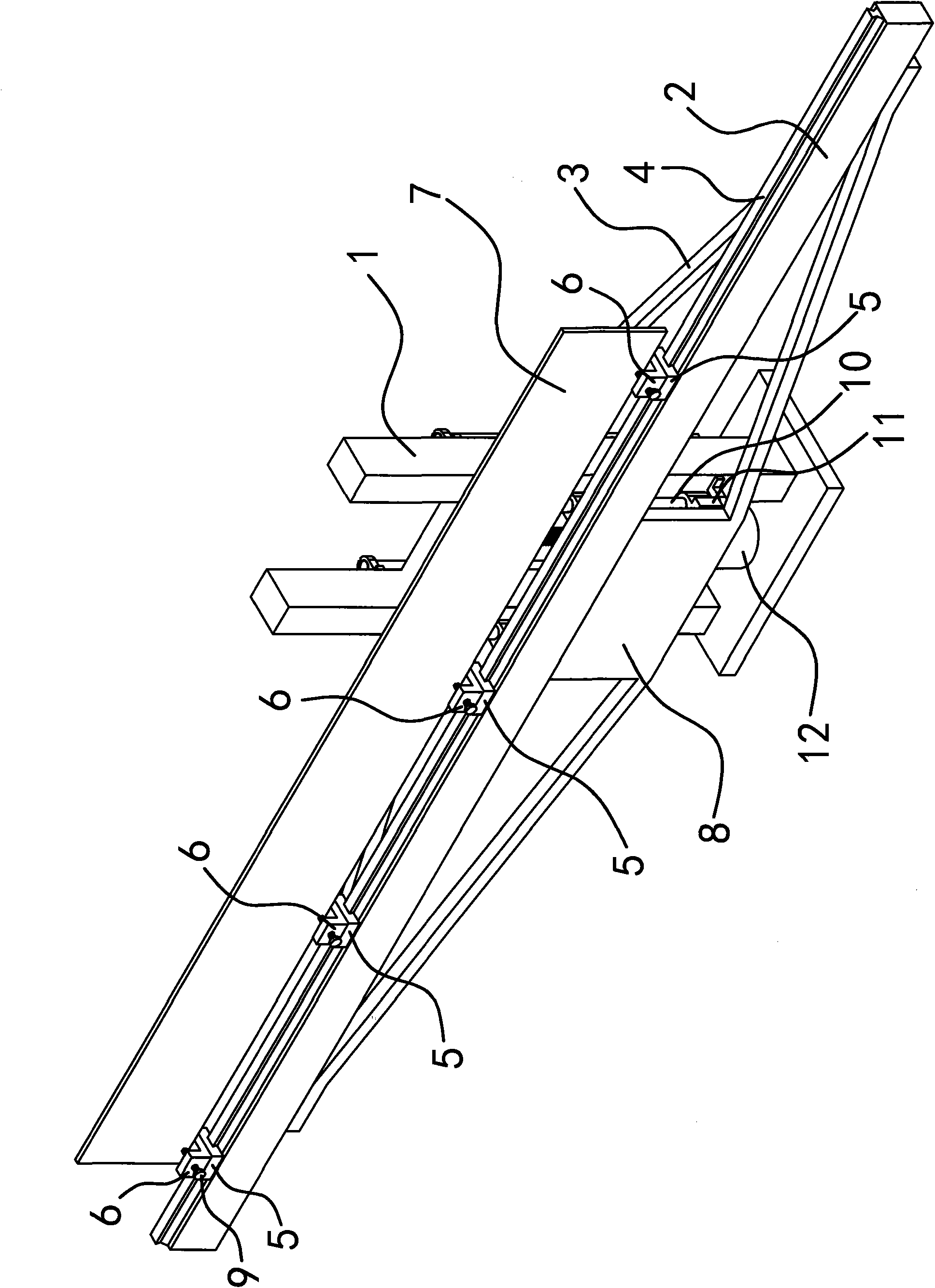 Saw board fixing device for gang saw welder