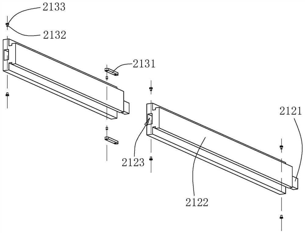 Underground pipeline detection device