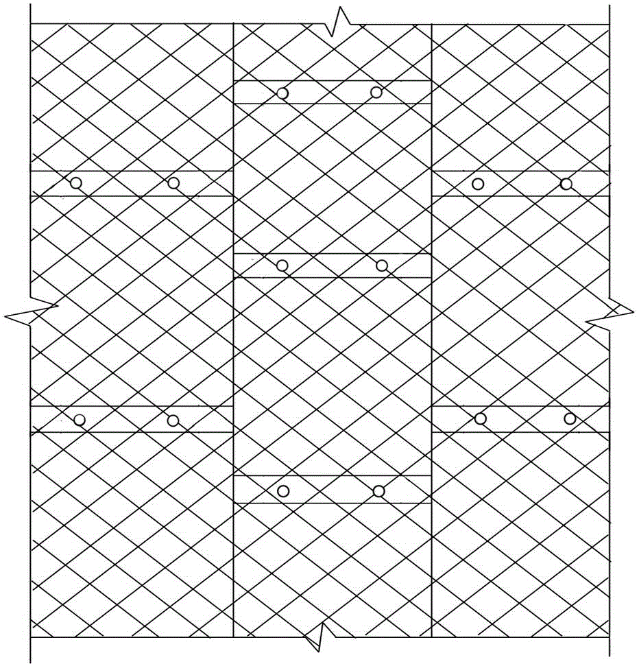 Steel-mesh-containing vacuum thermal insulation insulating layer and insulating system for building and construction method of insulating layer and insulating system