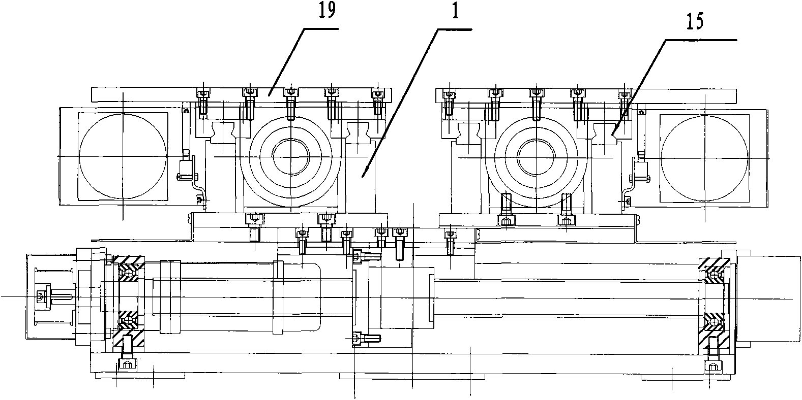 Tracking device for welding hull longitudinal