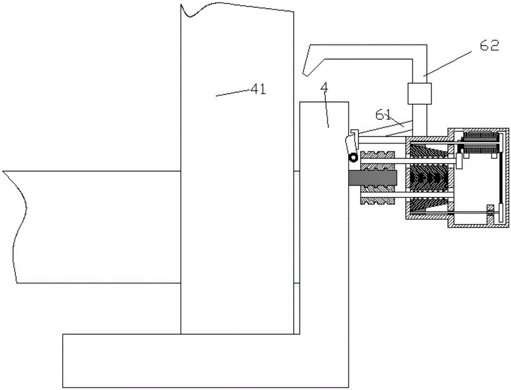 Automatic clearing and maintaining device which has adjustable operation speed and is used for bridge