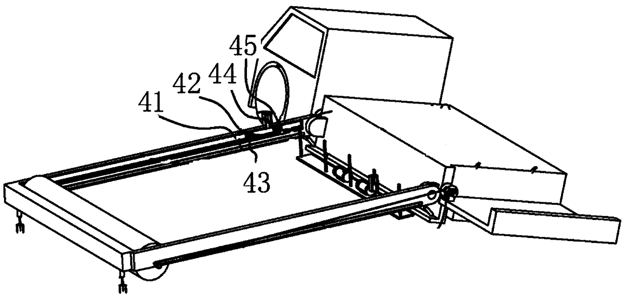 Automatic material conveying and spreading machine capable of preventing material accumulation